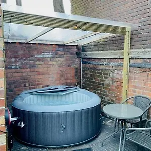 Apartment Victoria Terrace - Luxury With Hot Tub, Nottingham